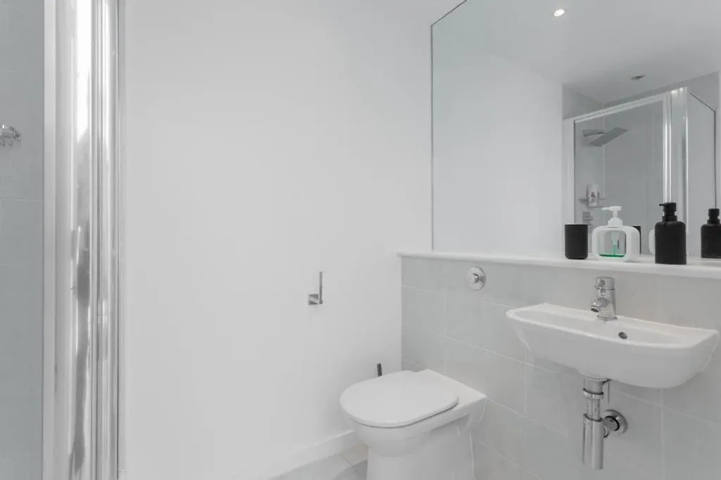 Luxury 1Bed In Converted Warehouse Next To London Excel Apartment